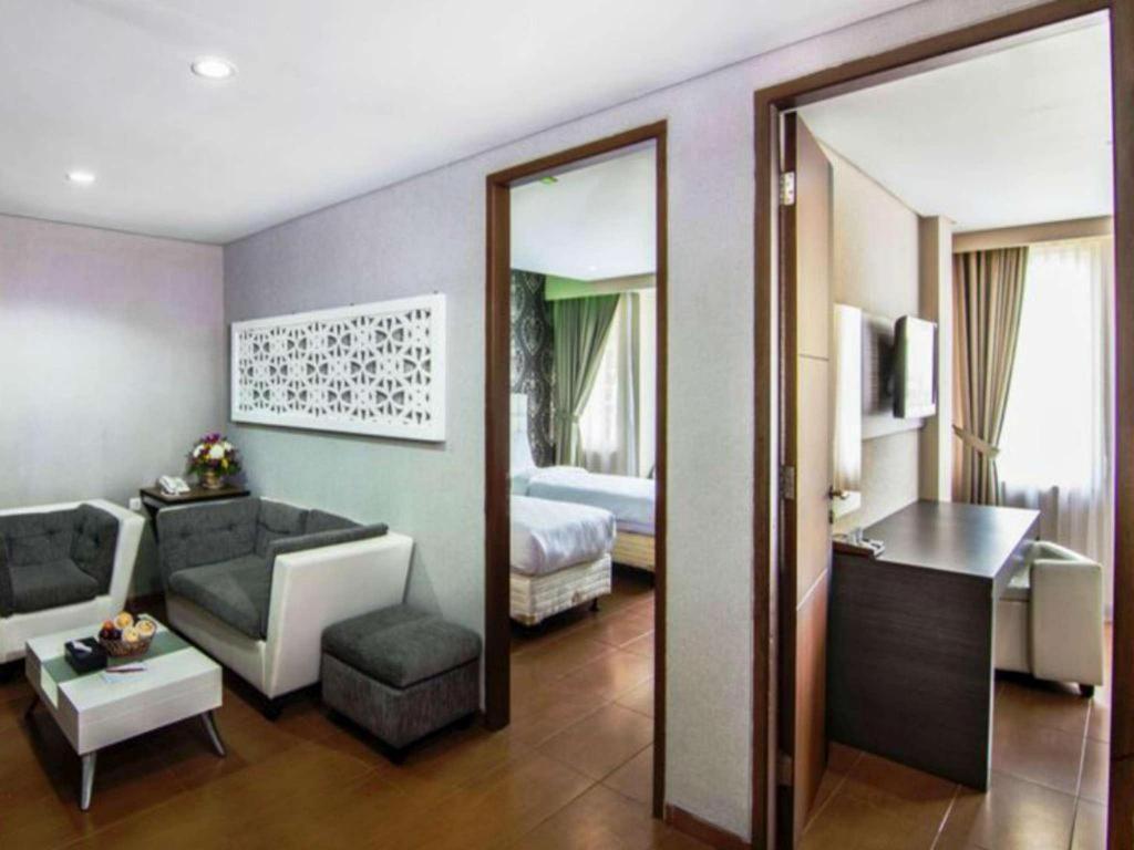 The Rizen Hotel Кисаруа Екстериор снимка