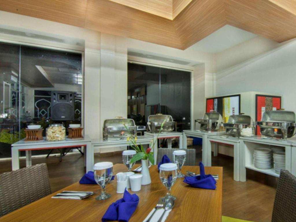 The Rizen Hotel Кисаруа Екстериор снимка