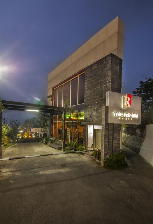 The Rizen Hotel Кисаруа Екстериор снимка