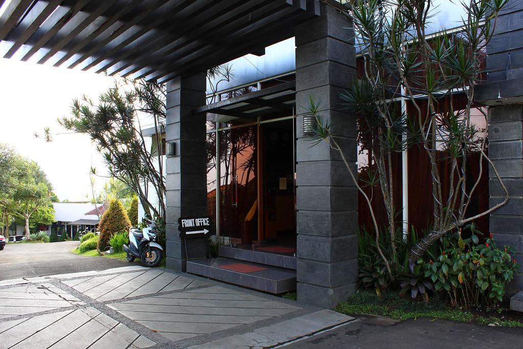 The Rizen Hotel Кисаруа Екстериор снимка
