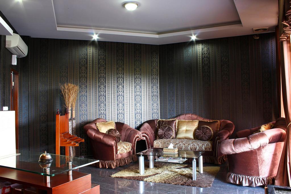 The Rizen Hotel Кисаруа Екстериор снимка